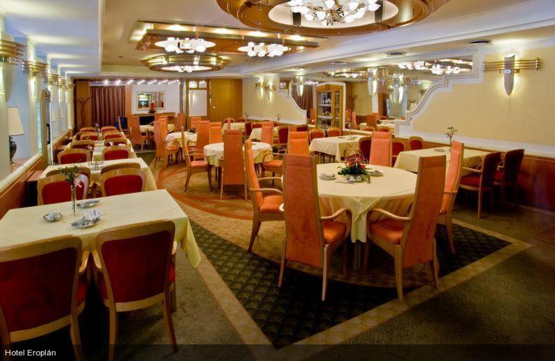Hotel Eroplan Rožnov pod Radhoštěm 외부 사진