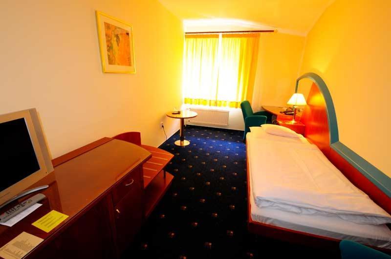 Hotel Eroplan Rožnov pod Radhoštěm 외부 사진