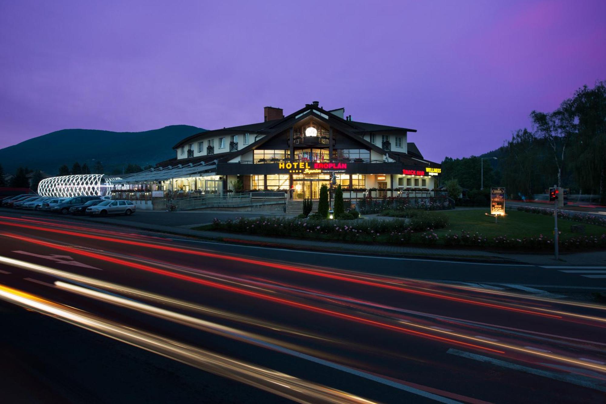 Hotel Eroplan Rožnov pod Radhoštěm 외부 사진