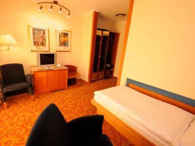 Hotel Eroplan Rožnov pod Radhoštěm 외부 사진